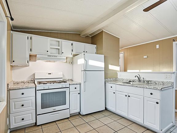 5th image of 3130 Jefferson Street #54