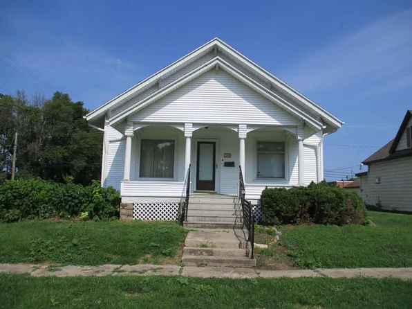 10 S 1st Ave E, Hartley, IA 51346