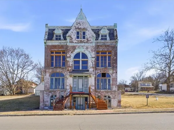 115 S 13th St, Saint Joseph, MO 64501