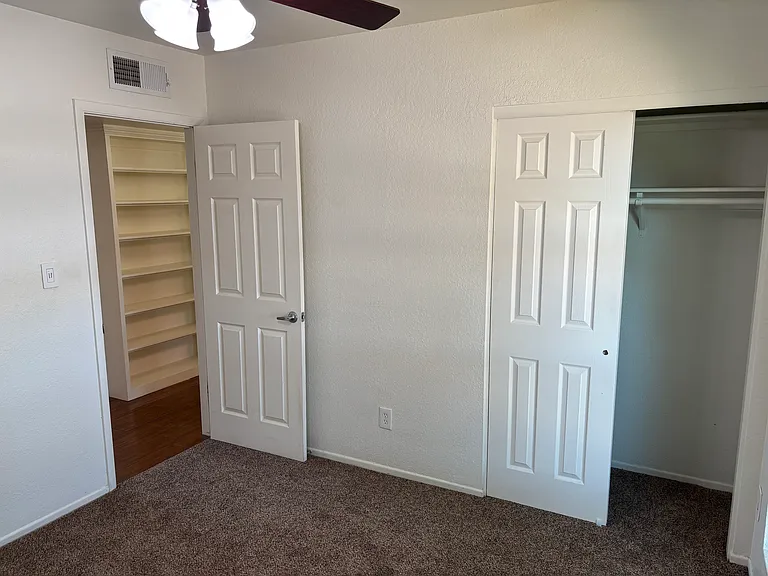 2nd bdrm looking into the hallway