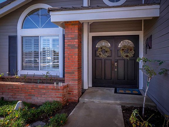 1555 Via La Silva Camarillo CA-large-002