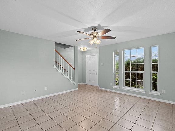 4th image of 5800 Winding Brook Dr