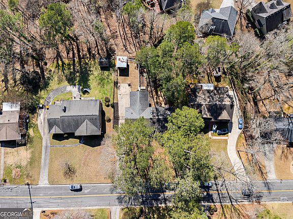 5th image of 20 Riverview Rd SE