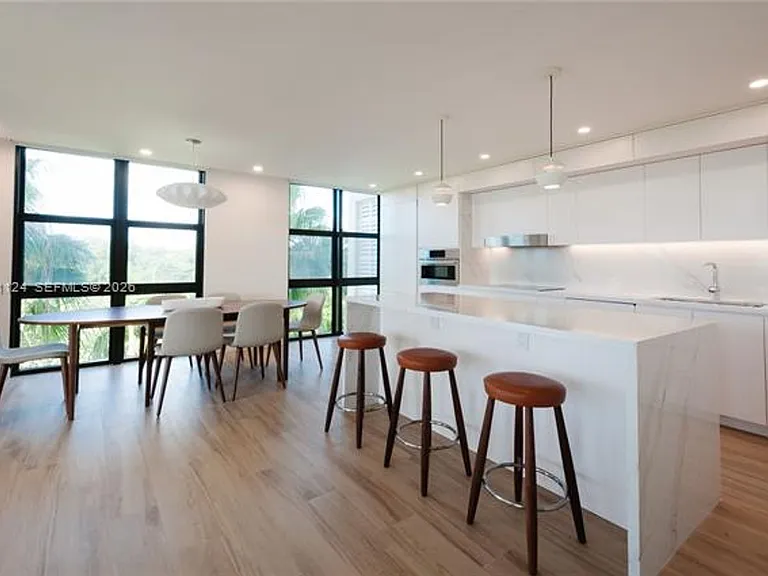 1121 Crandon Blvd #CU-D301 — Photo 11
