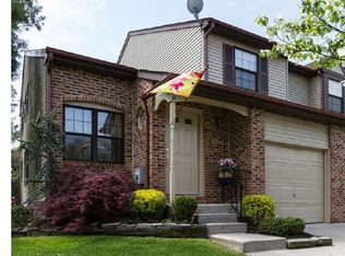 91 Greensward Ln, Cherry Hill, NJ 08002