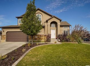943 E Sam Cir, Clearfield, UT 84015