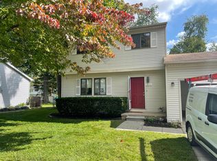 1678 Westwood Dr, Troy, MI 48083