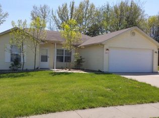 4102 Hidden Creek Ct, Columbia, MO 65202