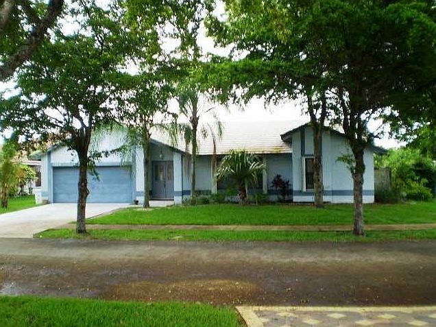 1st image of 4904 NW 49th Ave