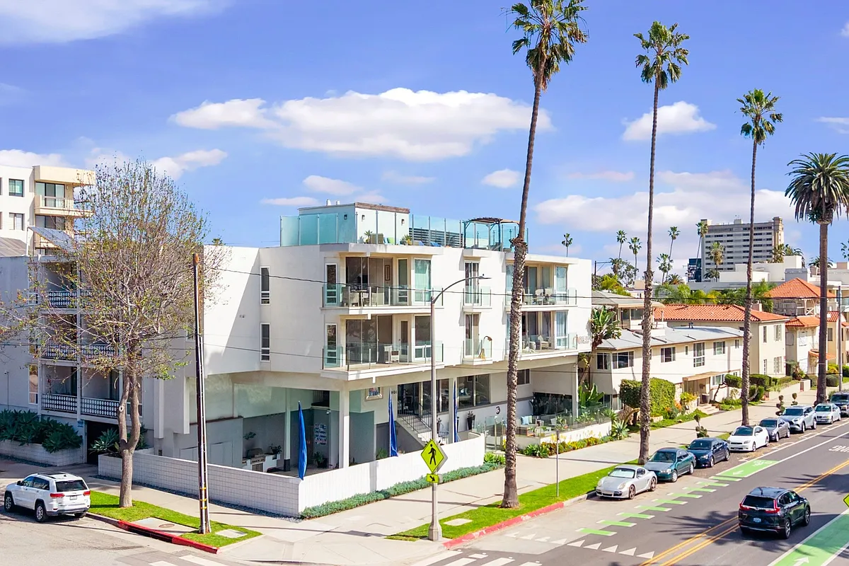 Building Photo - Ocean Santa Monica