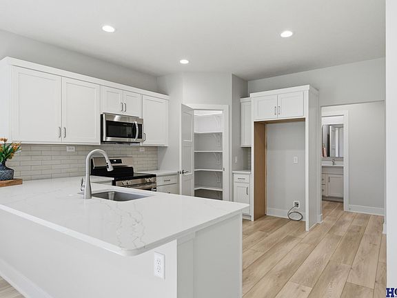3rd image of 5838 S 94th St