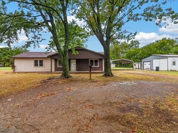 344 S Willow St, Nowata, OK 74048