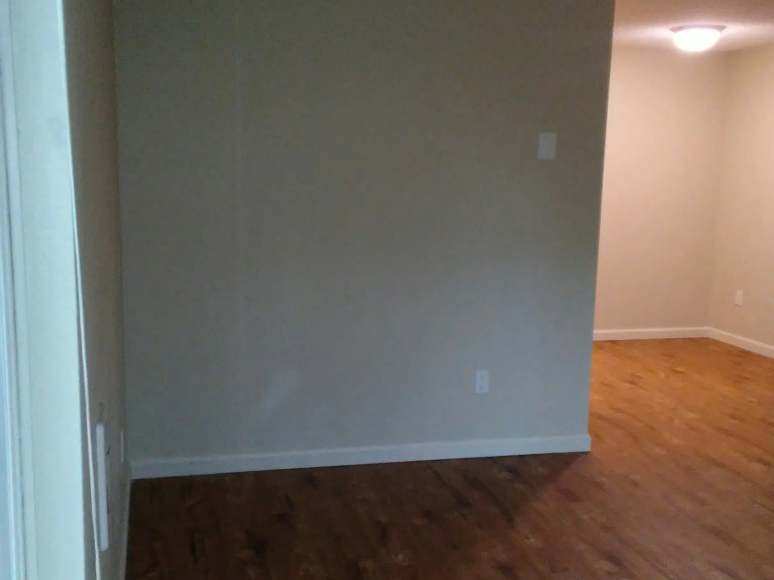 Cedarcrest Apart - 3 — Photo 4