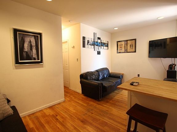 4th image of 435 E 75th St APT 19