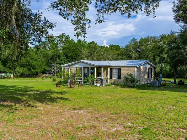 111 Country Living Cir, Melrose, FL 32666