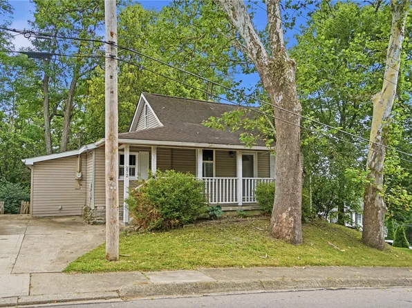 272 S 3rd St, Waynesville, OH 45068
