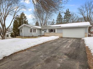 2605 Ravenswood Rd, Madison, WI 53711