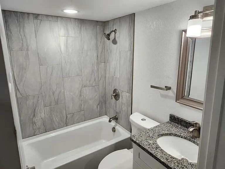 578 Harrop Ln #4 — Photo 7