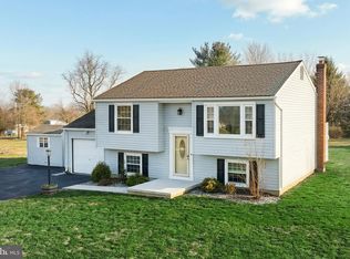 2 Dutton Rd, New Freedom, PA 17349