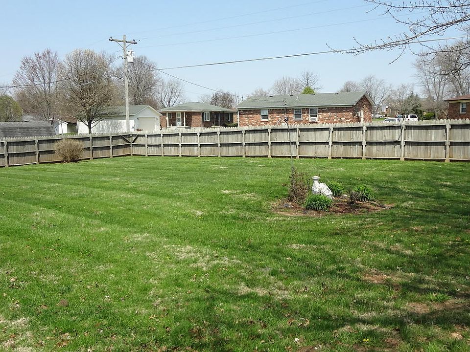 2nd image of 296 Woodlawn Rd