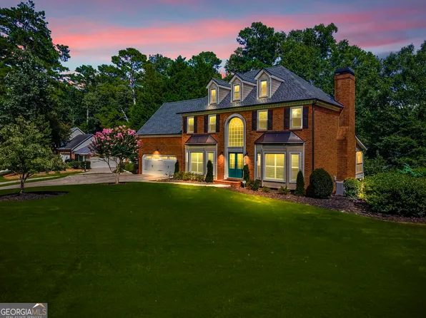 8325 Riverbirch Dr, Roswell, GA 30076