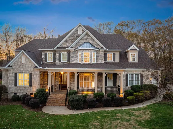 715 Brixton Cir, Simpsonville, SC 29681