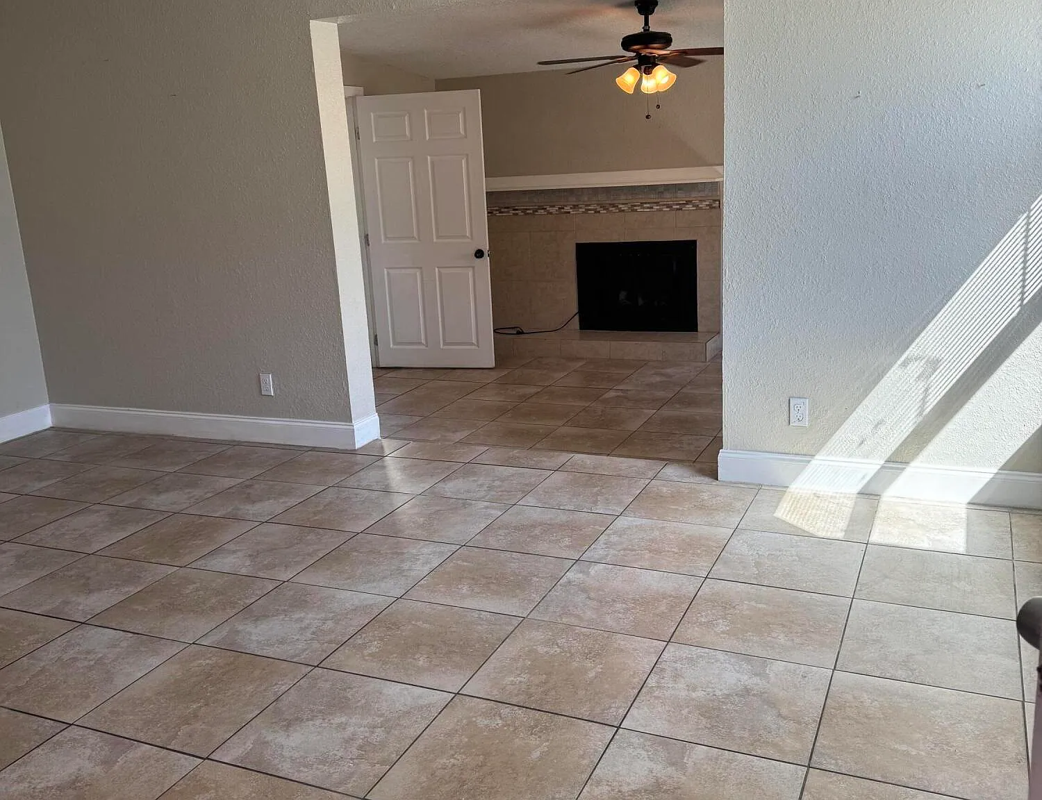 4 bed, 2.0 bath, 1824 sqft, $2,300 — Photo 1