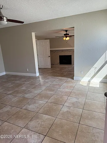 3923 Harbor View Dr Photo 1