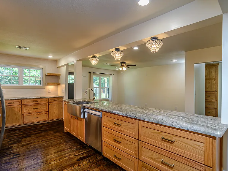 807 W Bennett Dr — Photo 30