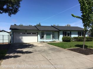3229 Woodbriar Dr, Medford, OR 97504