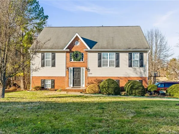 5505 Brookdale Ridge Dr, Winston Salem, NC 27106