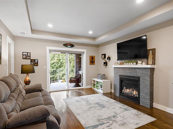 3rd image of 2378 Extension Rd