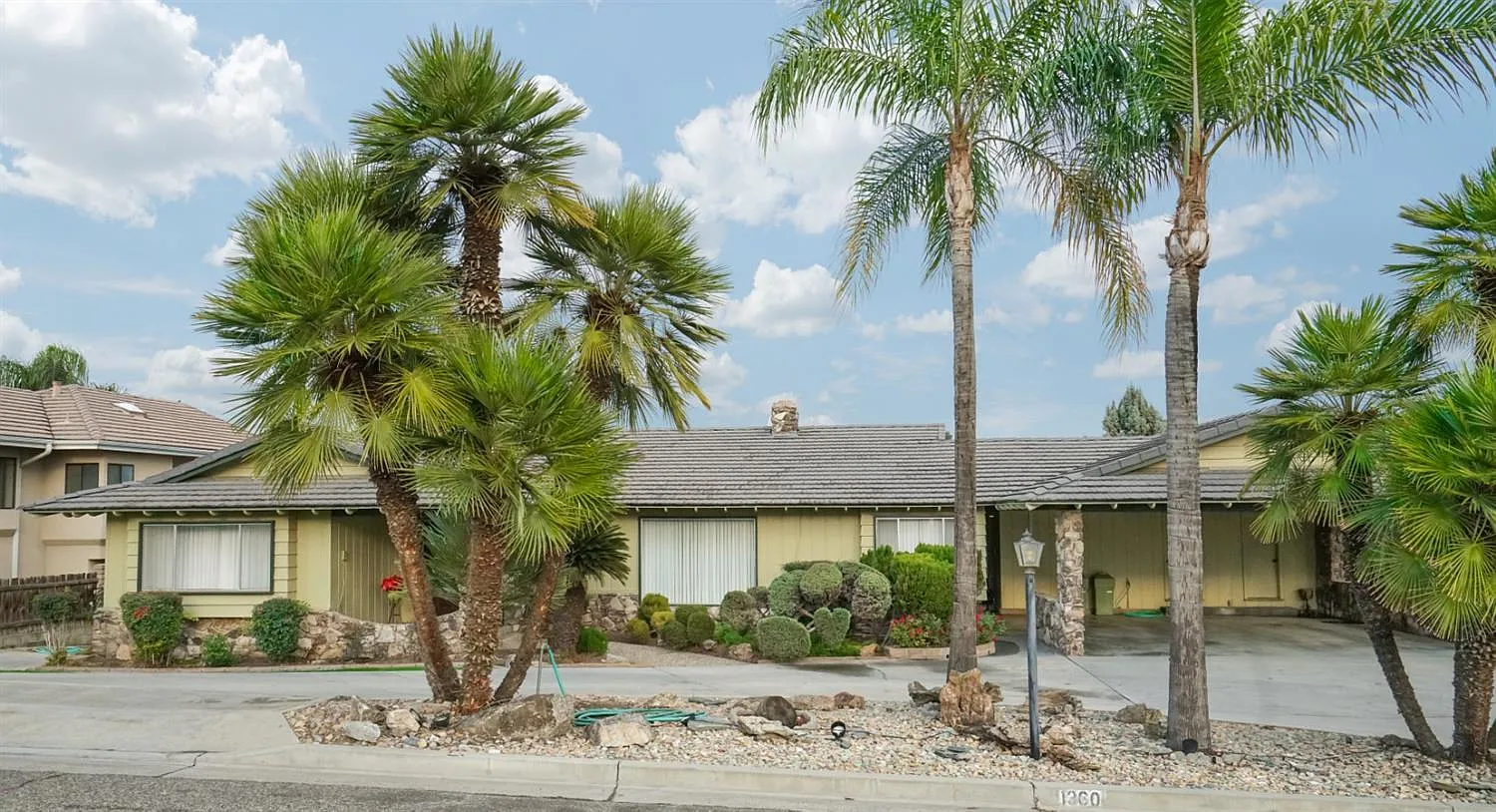 1360 Highland Drive photo 1