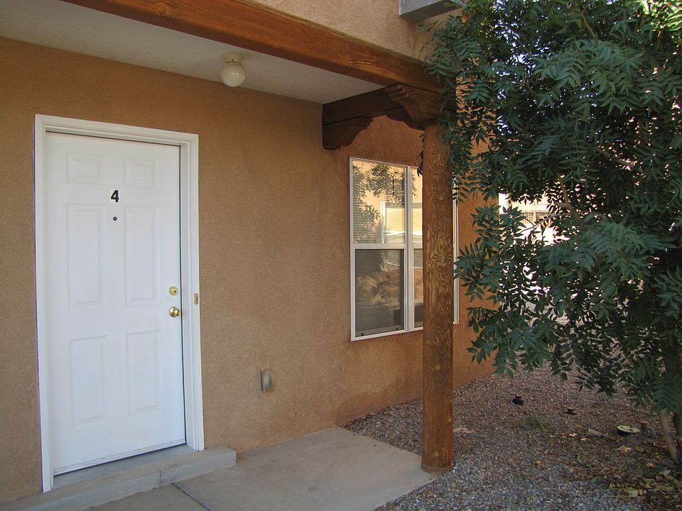 1st image of 321 Geraldine Loop SE Unit 4