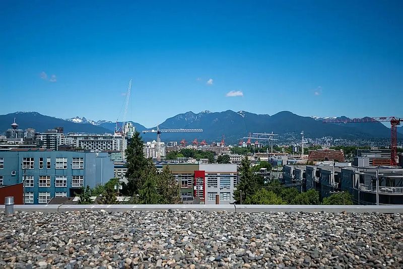 Vancouver Apartment for rent - 2 Bedrooms — photo 13