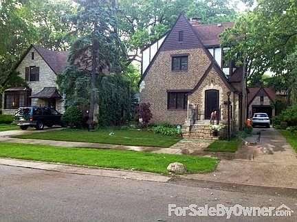 2nd image of 6585 N Tahoma Ave