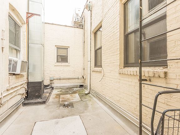 5th image of 30-12 Astoria Blvd #5A