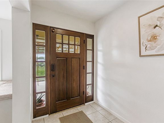 3rd image of 254 Vista Dr