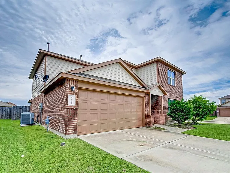 9202 Adobe Sky Ct — Photo 2