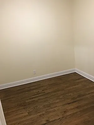 Rented by Salon Realty Corp | media 8