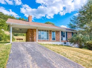 2112 Fire Tower Rd, Christiansburg, VA 24073