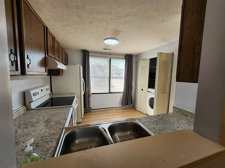 1300 Vanasse Ct — Photo 6