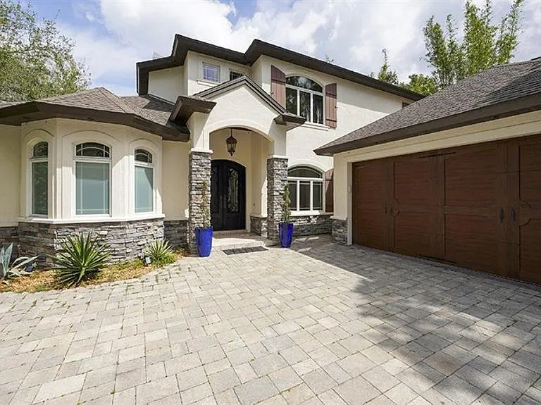 1725 Bonita Ct — Photo 4