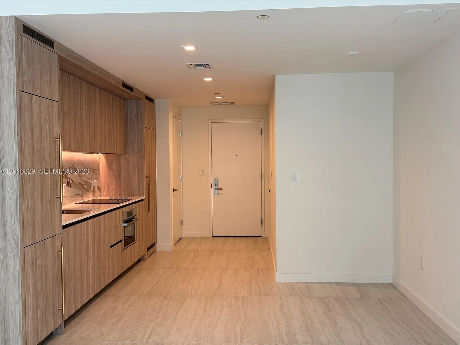 1 bed, 1.0 bath, $4,600 — Photo 3