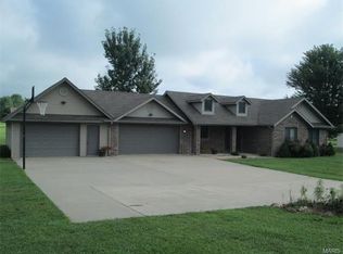 801 E Fremont Rd, Lebanon, MO 65536