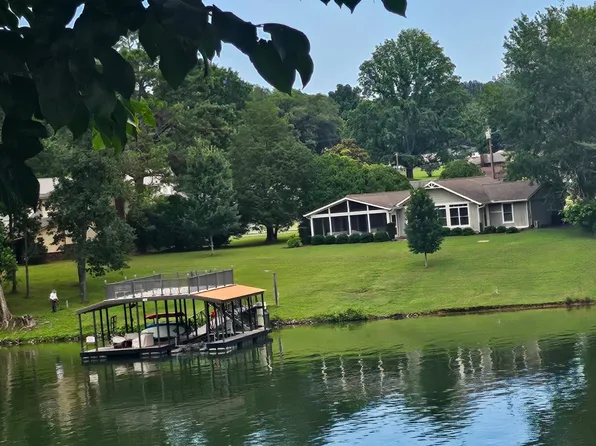 659 Westwood Ln, Estill Springs, TN 37330