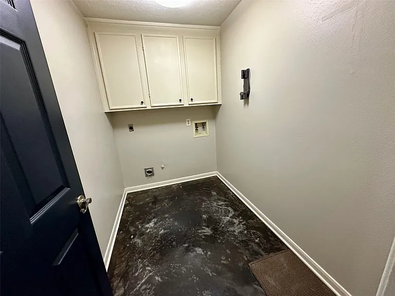 2931 Pasture Ln — Photo 32