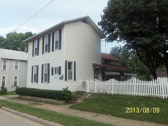 2nd image of 40 E Dayton St
