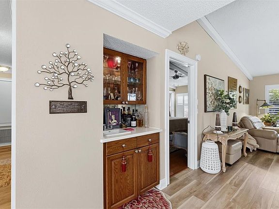 5th image of 3828 EASTON STREET