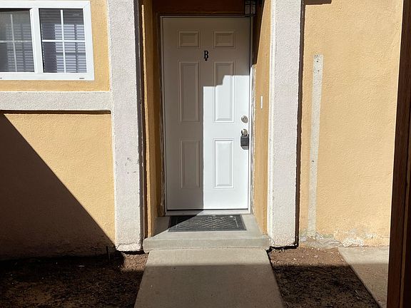 2nd image of 284 Cabrillo St #B